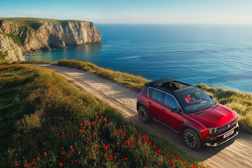 Renault 4 E-Tech Plein Sud : un cabio cool pour rouler fenêtres ouvertes, cheveux au vent
